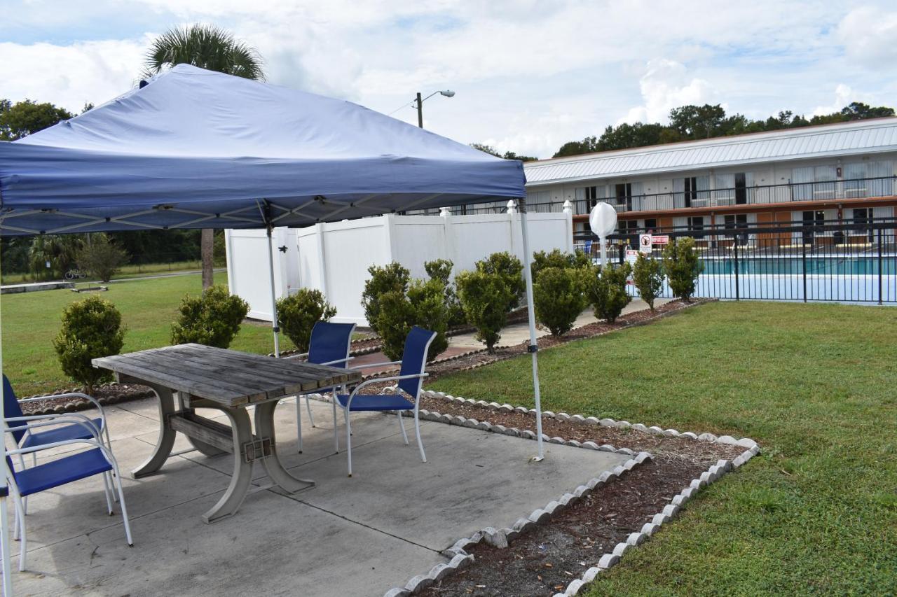 Days Inn By Wyndham Wildwood I-75 Bagian luar foto