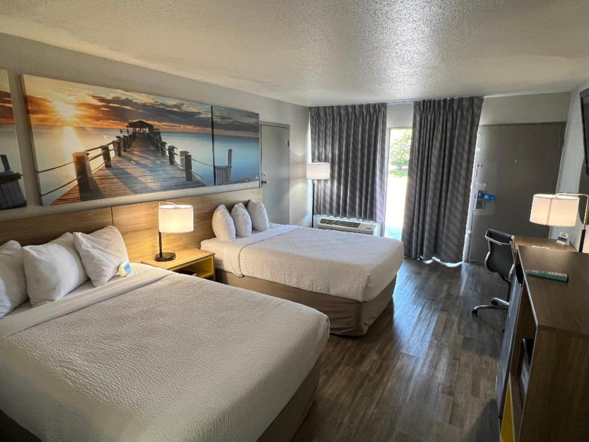 Days Inn By Wyndham Wildwood I-75 Bagian luar foto