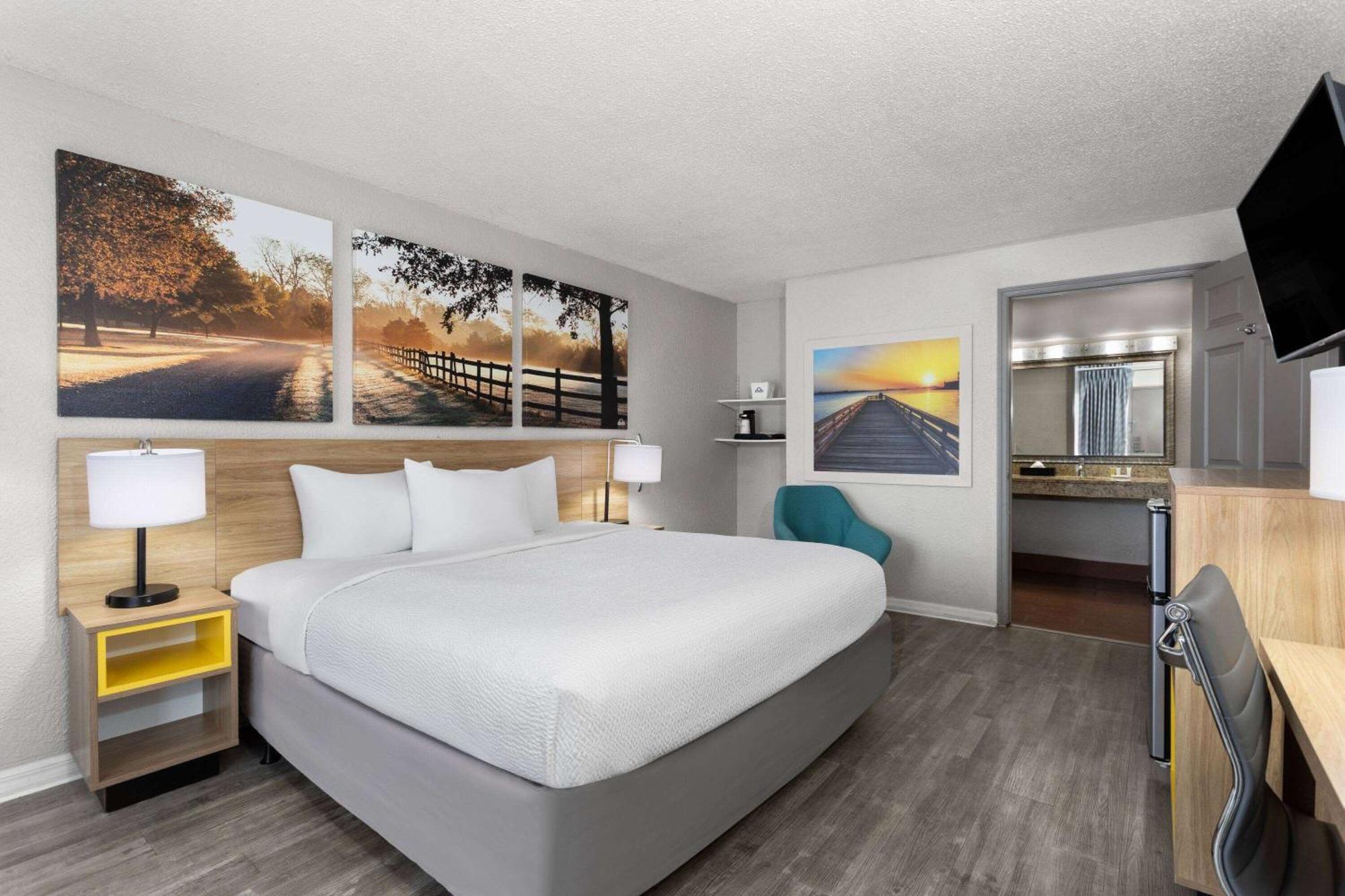 Days Inn By Wyndham Wildwood I-75 Bagian luar foto