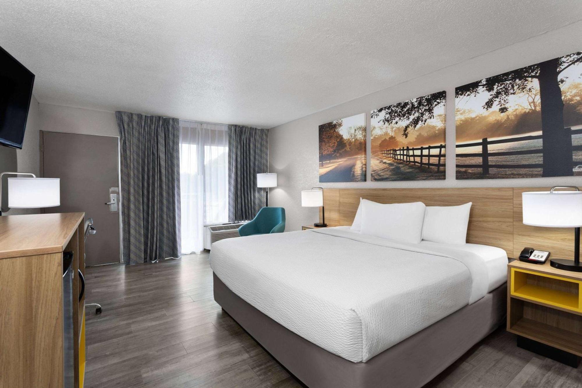 Days Inn By Wyndham Wildwood I-75 Bagian luar foto